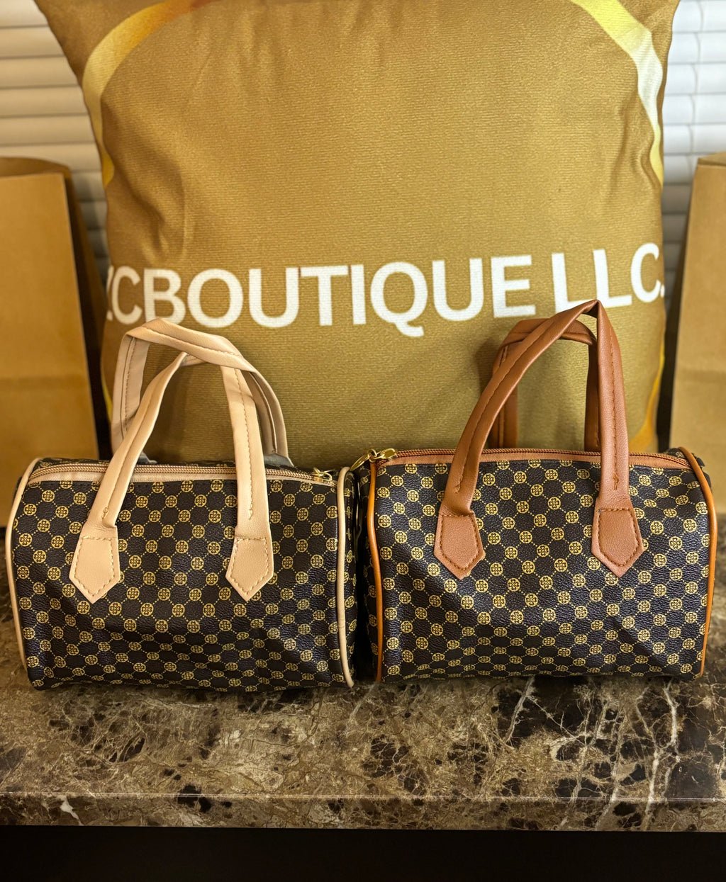 SPEEDY BAG WITH STRAP